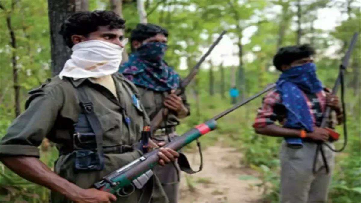 Bijapur naxalite encounter: नक्सलियों के साथ बड़ी मुठभेड़, महिला कमांडर समेत दो नक्सली मारे गए