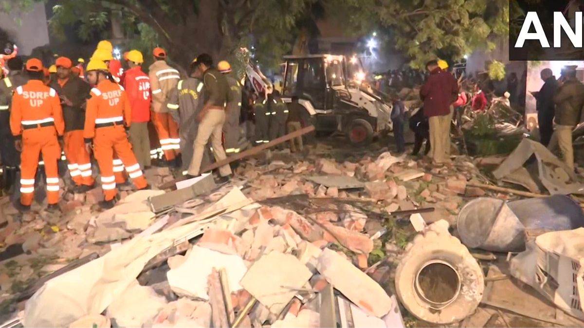Lucknow: हजरतगंज इलाके में गिरा अपार्टमेंट, 3 की मौत, 9 लोग बचाये गये, कईयों के दबे होने की आशंका