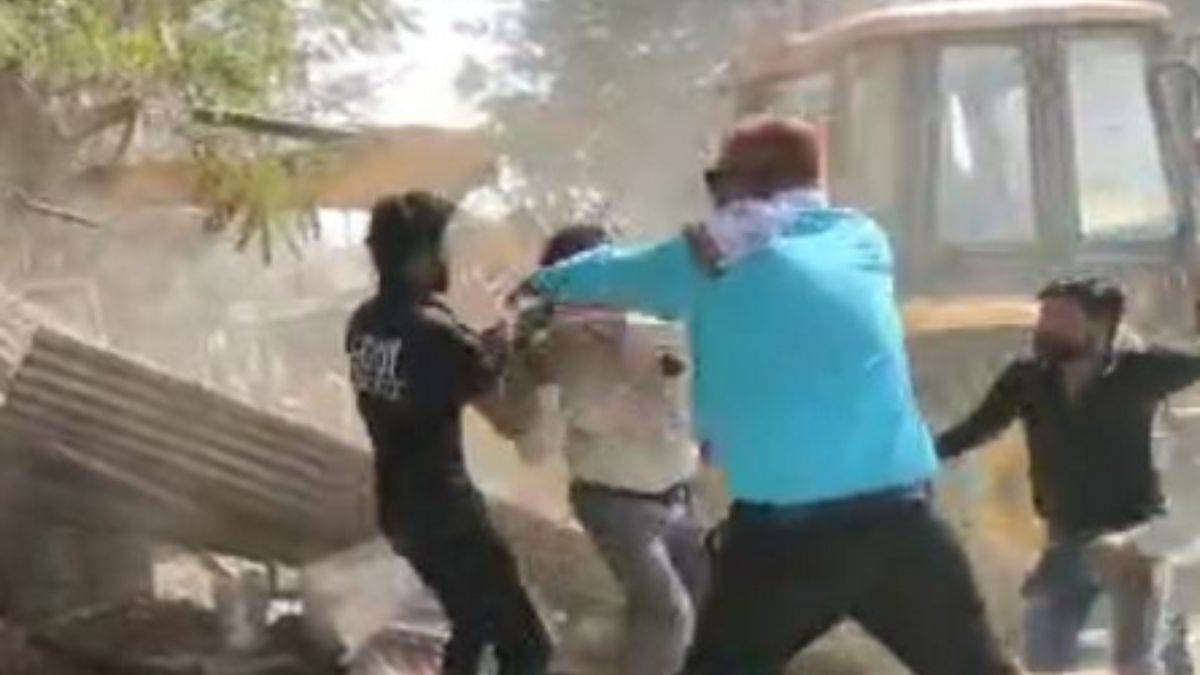 Bilaspur Crime News: अतिक्रमण हटाने पर युवकों ने तार से नगर निगम के कर्मचारी का कस दिया गला