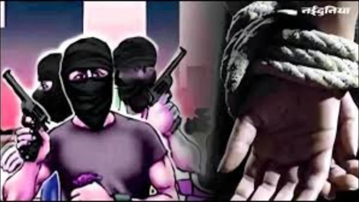 विदिशा में फिल्मी स्टाइल में डकैती, तलवार की नोंक पर पिता-पुत्र को बनाया बंधक, 48 तोला सोना और 10 लाख की लूट