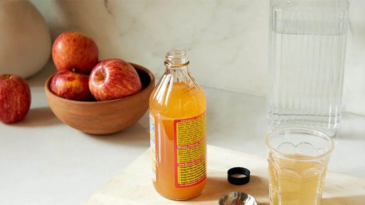 Apple Cider Vinegar: पाचन में होता है सुधार, कोलेस्ट्रॉल भी करता है नियंत्रित, जानें ACV के फायदे