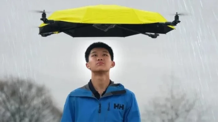 अब बारिश में हाथ में छाता पकड़ने की झंझट खत्म, चीन के इंजीनियर ने बनाई 'उड़ने वाली छतरी'