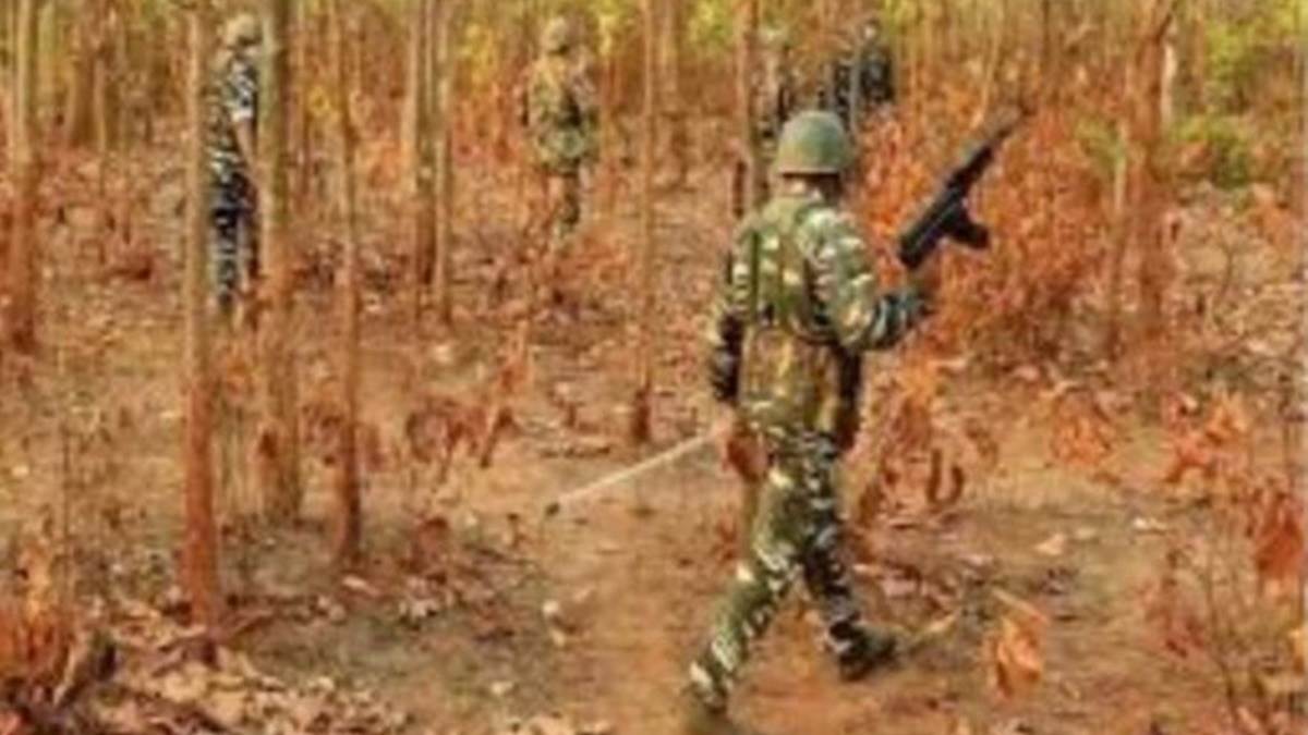 Naxal Encounter in Sukma: छत्‍तीसगढ़ के सुकमा में पुलिस और नक्सलियों के बीच मुठभेड़, गंगालूर एरिया कमेटी का सदस्य ढेर
