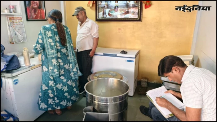 इंदौर में मिलावटी दूध के खिलाफ बड़ा अभियान, 8 प्रमुख डेरियों से लिए 18 सैंपल, आंध्र प्रदेश की घटना के बाद प्रशासन सख्त