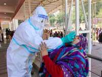 Corona Warrior in Bhopal: डॉक्टर आकाश गुप्ता ने 280 दिन तक बिना अवकाश के किया काम