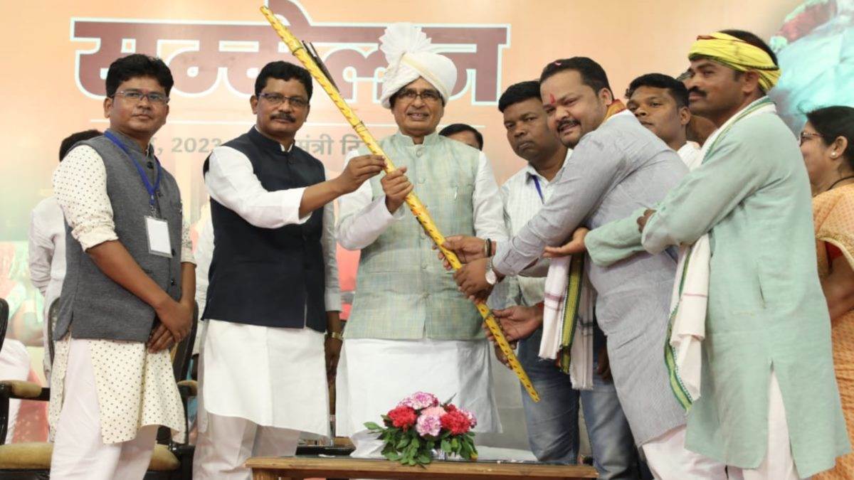Madhya Pradesh News: कोल जनजाति सम्मेलन में सीएम शिवराज ने सुनाई शबरी की कथा, बोले- यही वो समाज जिसने भगवान के लिए भी घर बनाए
