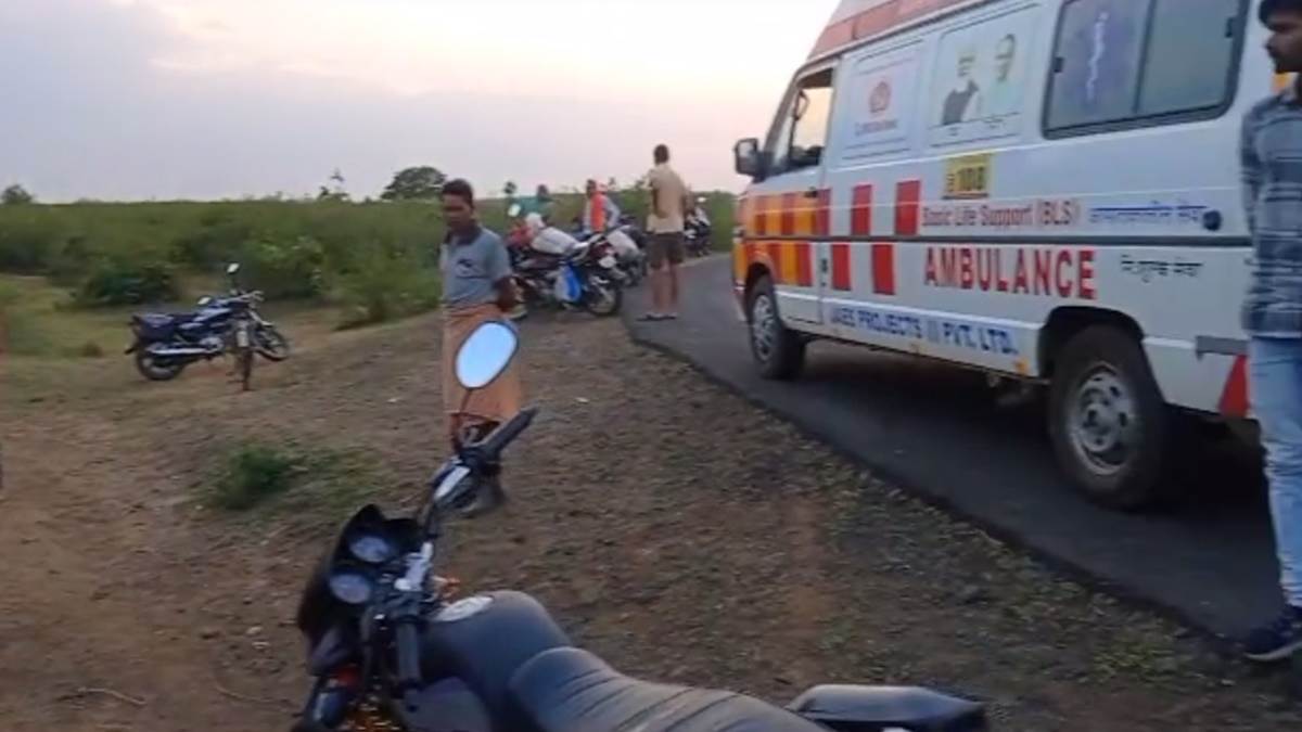 Shahdol Road Accident: अज्ञात वाहन की टक्कर से मोटरसाइकिल सवार दो लोगों की मौत, एक गंभीर