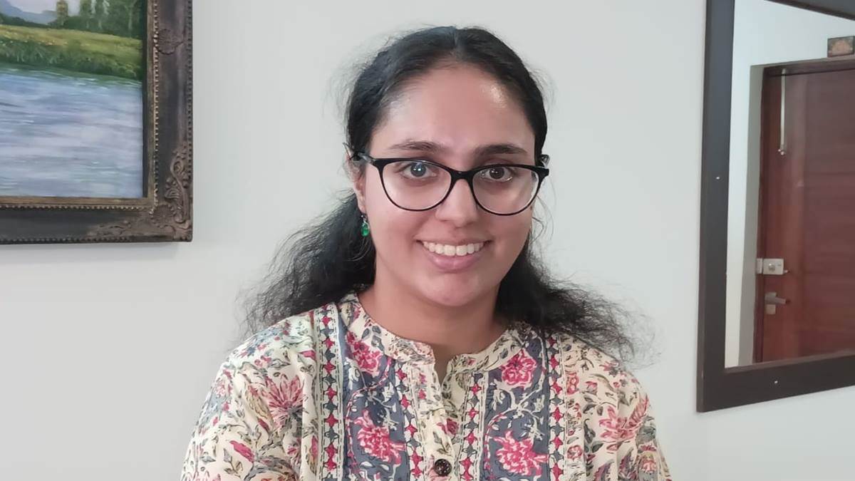 UPSC Result 2022: इंदौर की अनुष्का को तीसरे प्रयास में मिली सफलता, न्यूयार्क से स्नातक की पढ़ाई की