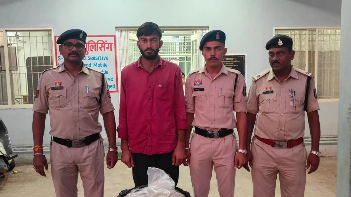 दुर्ग में अंतरराज्यीय तस्कर गिरफ्तार, 12 किलो डोडा चूरा बरामद; शीतला मंदिर के पास ग्राहक तलाश करते समय दबोचा