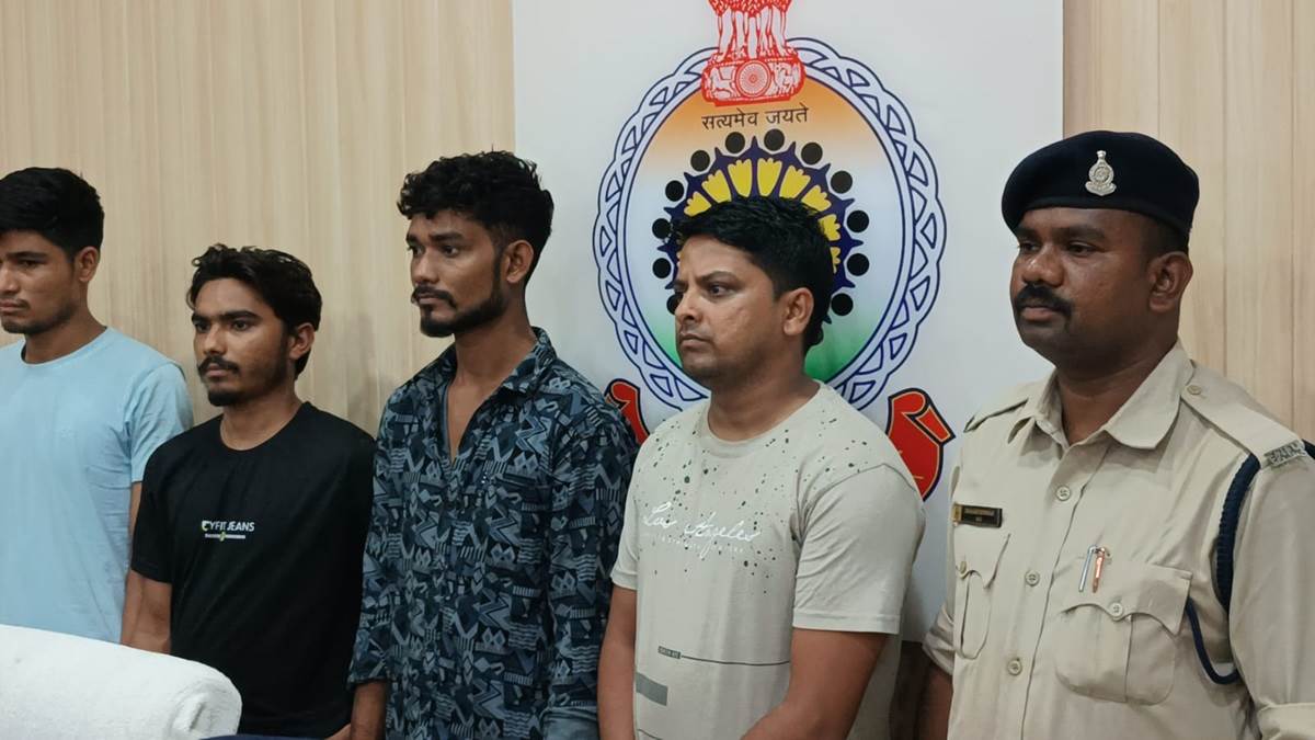 CG Information: महादेव सट्टा ऐप, लोटस ऐप के नाम से संचालित कर खाते से अवैध लेनदेन करने वाला गिरोह का भांडाफुटा