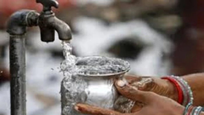 इंदौर के खजराना क्षेत्र में बोरिंग के पानी में ही नहीं, नल से आ रहे नर्मदा जल में भी मिला खतरनाक बैक्टीरिया