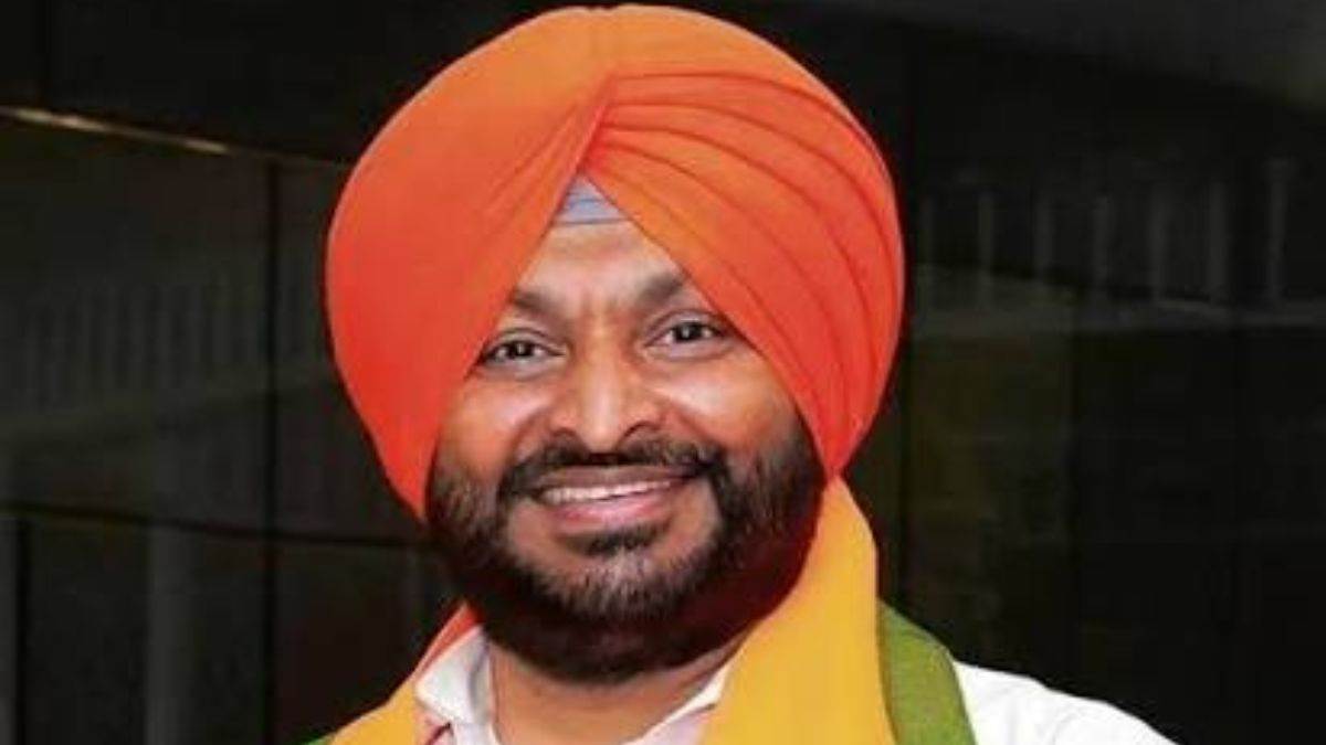 केंद्रीय रेल राज्य मंत्री रवनीत सिंह बिट्टू ने मंत्री पद से दिया इस्तीफा, पार्टी नेतृत्व से लुधियाना से टिकट की मांग, सीएम फेस बनने की अभी से तैयारी!