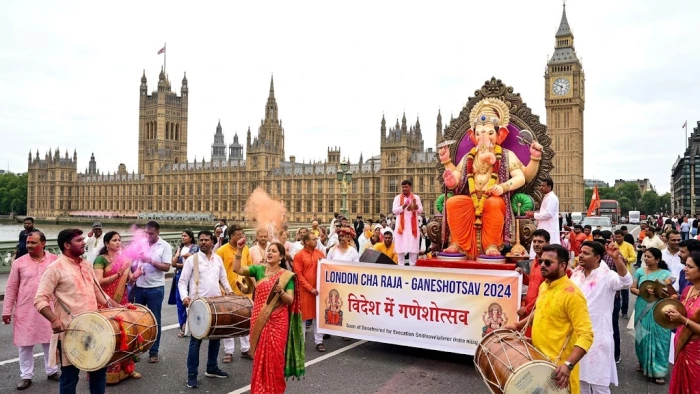 सात समंदर पार भी गूंज रहा गणपति बप्पा मोरया, विदेश में बसे इंदौरी साथ ले गए यहां का उत्सव