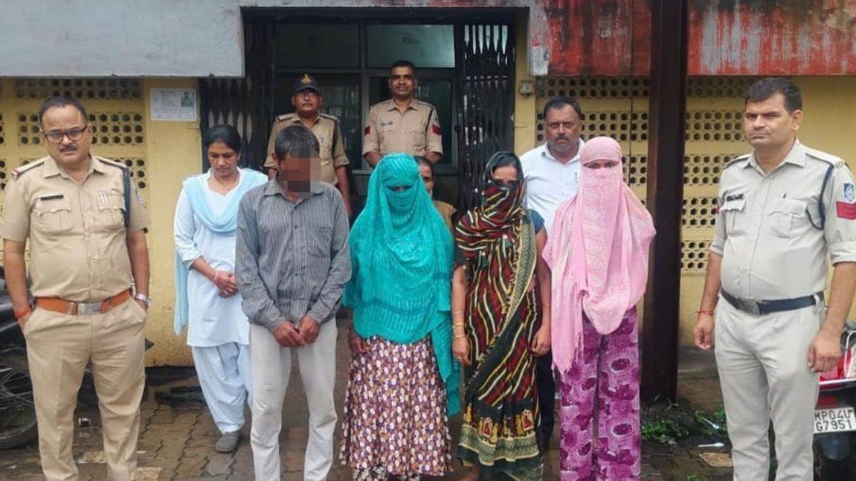 रीवा में औलाद की चाहत ने बनाया बच्चा चोर, आंगनबाड़ी से बोरी में भरकर ढाई साल...