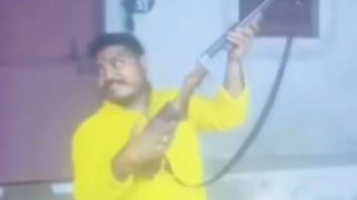 रील बनाने के लिए बंदूक से किया हवाई फायर, लाइसेंस निलंबित, पुलिस ने थाने में किया तलब