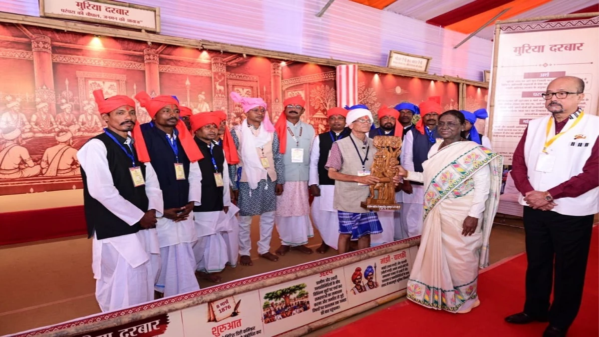 राष्ट्रपति मुर्मु ने सराही बस्तर की पारंपरिक न्याय प्रणाली, इसमें न वकील, न अदालत, मुरिया दरबार में विवादों का सहमति से निपटारा