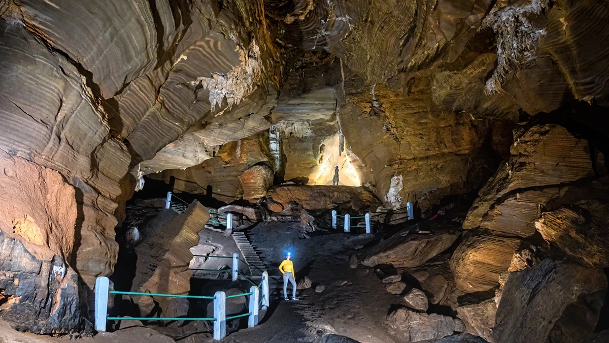 Chhattisgarh का अनोखा Tourist Place, जहां पाई जाती है अंधी मछलियां, गुफा में गूंजती है आवाज