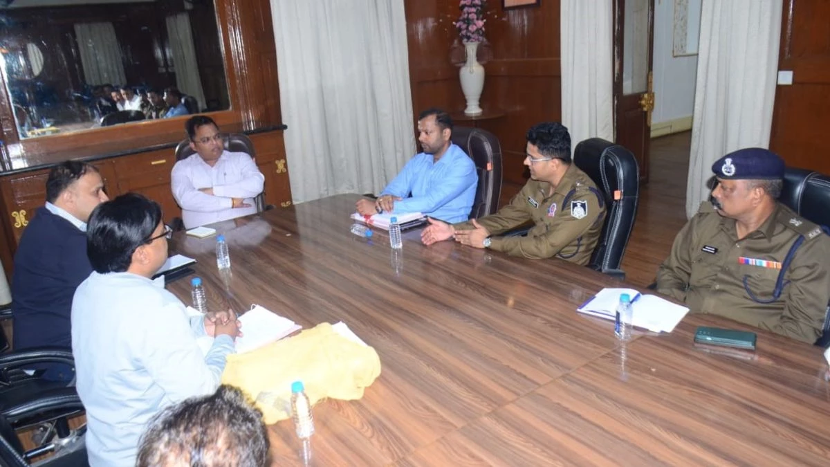 इंदौर में बेहतर यातायात का रोडमैप होगा तैयार , तीन इमली चौराहे से लोहा मंडी तक हटाए जाएंगे अतिक्रमण