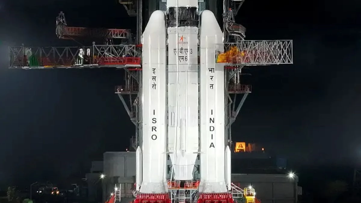 स्मार्टफोन को मिलेगा 'आसमानी' नेटवर्क, ISRO का 'बाहुबली' ब्लूबर्ड ब्लॉक-2 सैटेलाइट लॉन्च, जानें इसकी खास बातें