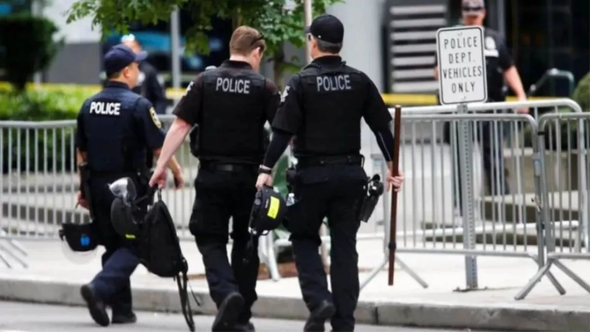 अमेरिका में अवैध भारतीयों पर 'सर्जिकल स्ट्राइक'... बिना वैध दस्तावेजों के ट्रक चला रहे 30 गिरफ्तार