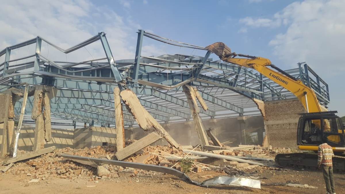 उज्जैन में सिंहस्थ मेला क्षेत्र से हटाए गए अवैध निर्माण, नगर निगम ने लिया एक्शन