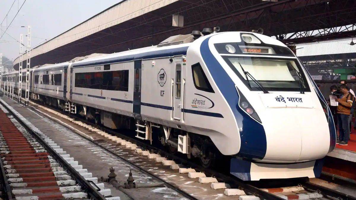 Railway News: एक और वंदे भारत एक्सप्रेस मिलने में लगा अड़ंगा, तारीख तय करने में हिचक रहा रेलवे बोर्ड