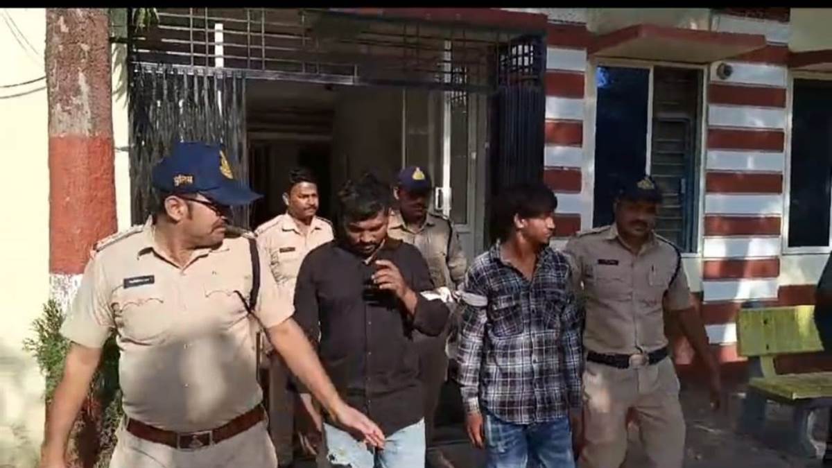 Khandwa News: लोकसभा चुनाव के चलते पुलिस एक्टिव, 57 पर अवैध शराब बिक्री का केस, 210 असामाजिक तत्वों पर की प्रतिबंधात्मक कार्रवाई