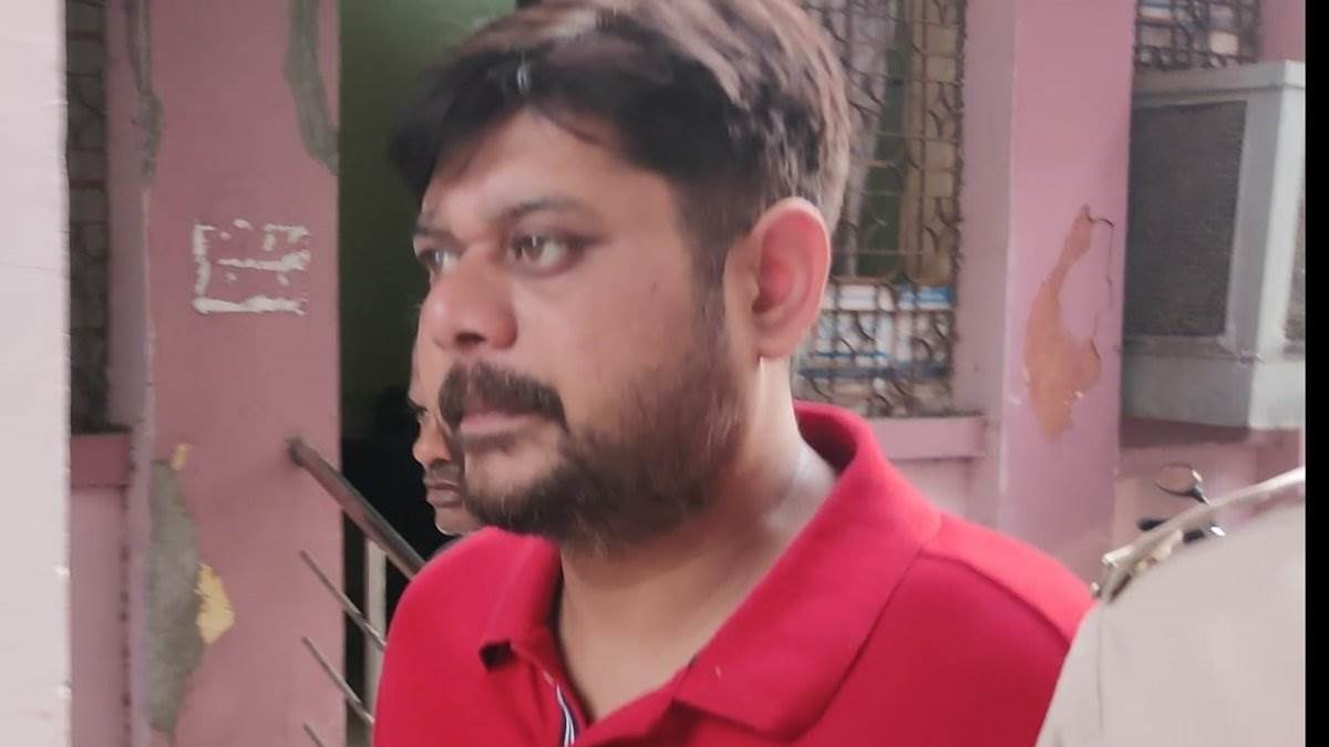 Raipur News नेताओं से ऊंची पहुंच बताकर साढ़े चार करोड़ की ठगी करने