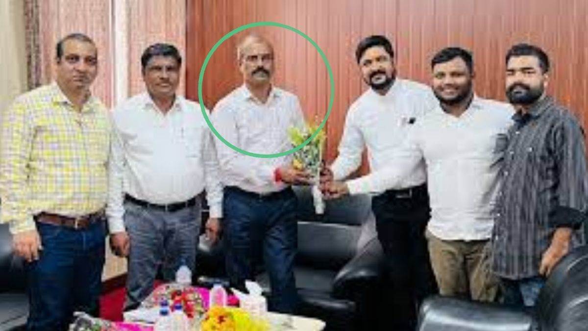 साइड विवाद में फॉर्च्यूनर सवार दंबगों ने अटल विवि के कुलपति को पीटा, छात्रों ने दी प्रदर्शन की चेतावनी