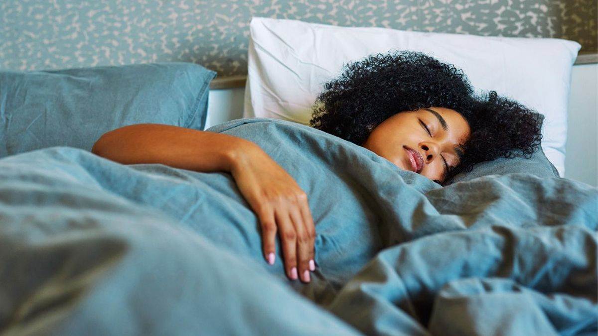 Astro Tips: रात को सोने से पहले कर लें ये छोटा सा उपाय, भाग्य के साथ आय में होगी वृद्धि