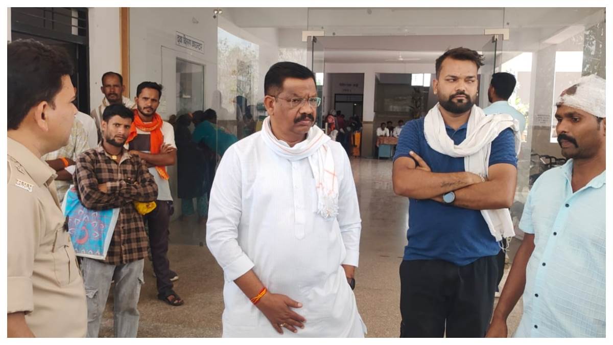 मंडला में बोरवेल कर्मचारियों ने गुंडे बुलवाए, ग्रामीणों को पिटवाया, युवक की मौत पर गांव में तनाव