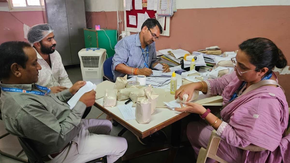 इंदौर में बच्चों की सेहत से खिलवाड़, गुरु हरिकिशन पब्लिक स्कूल का किचन सील; टैंकर के पानी से बना रहे थे खाना