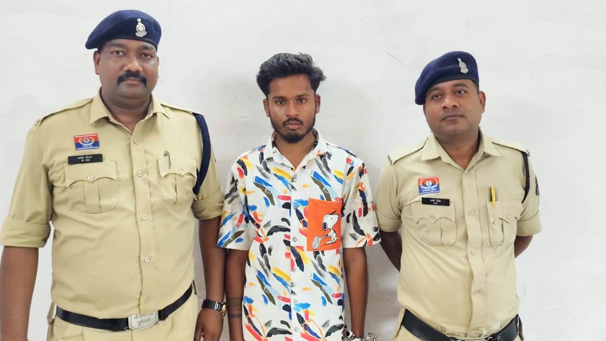 भिलाई: बीएसपी से लौह स्क्रैप चोरी मामले में लोडर ऑपरेटर गिरफ्तार, कोयला भी ब्लू डस्ट में छिपाकर भेजा जाता था बाहर