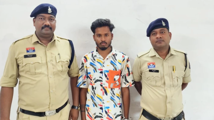 भिलाई: बीएसपी से लौह स्क्रैप चोरी मामले में लोडर ऑपरेटर गिरफ्तार, कोयला भी ब्लू डस्ट में छिपाकर भेजा जाता था बाहर