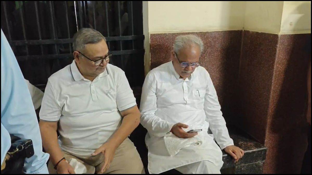 छत्‍तीसगढ़ में शराब घोटाले में कांग्रेस कोषाध्यक्ष रामगोपाल अग्रवाल को जेल, 5 अगस्त तक न्यायिक हिरासत में भेजा, कोर्ट पहुंचे भूपेश बघेल