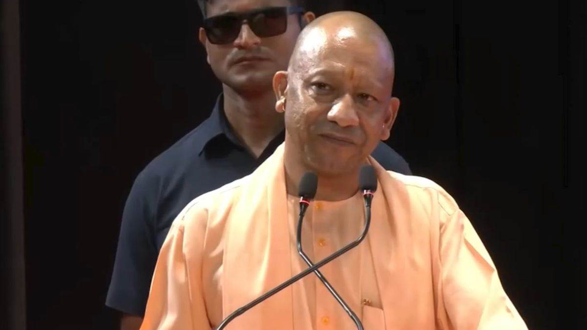 यूपी में रोजगार की बहार... अगले 6 महीने में 1 लाख युवाओं को मिलेगी सरकारी नौकरी, सीएम योगी का एलान