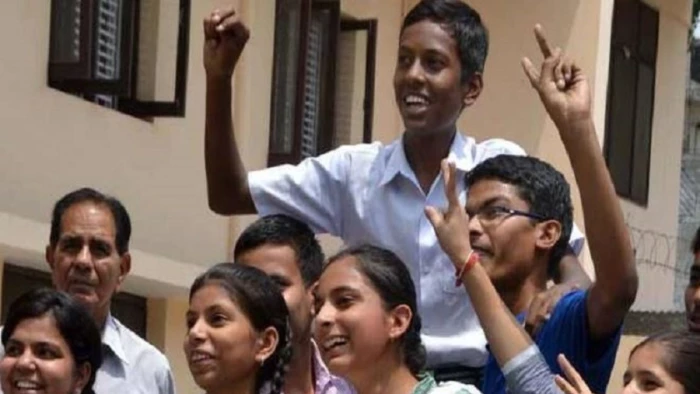 ओलंपियाड में शानदार प्रदर्शन करने वाले MP के 520 छात्रों को मिला इनाम, स्टैच्यू ऑफ यूनिटी और साइंस सिटी का करेंगे दौरा