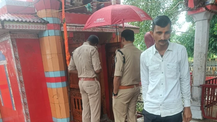 सतना में दहलान धाम के हनुमान मंदिर की दानपेटी तोड़ी, रकम ले गए चोर