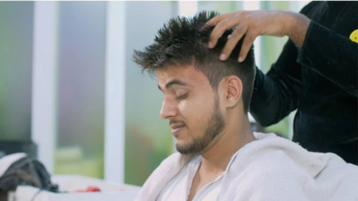 सावधान! बाल कटवाने के बाद अगर आप भी चटकाते हैं गर्दन, तो यह आदत पड़ सकती है भारी…थम सकती हैं सांसें