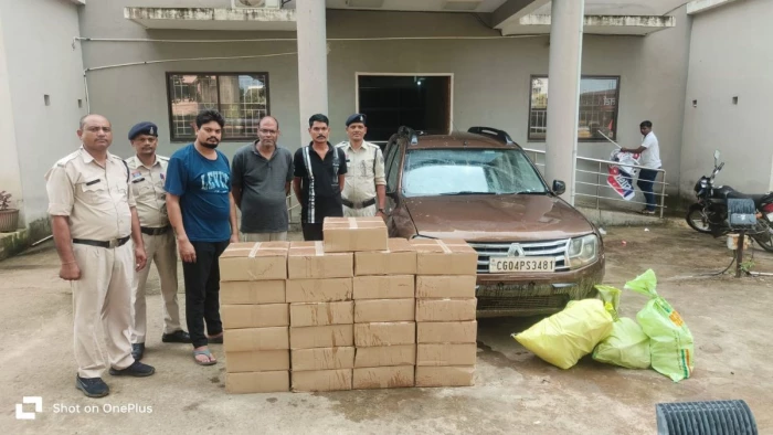 महासमुंद में नकली होलोग्राम और लेबल लगाकर बेच रहे थे शराब, पुलिस ने पकड़ा सिंडिकेट, हरियाणा-ओडिशा के 7 तस्कर गिरफ्तार