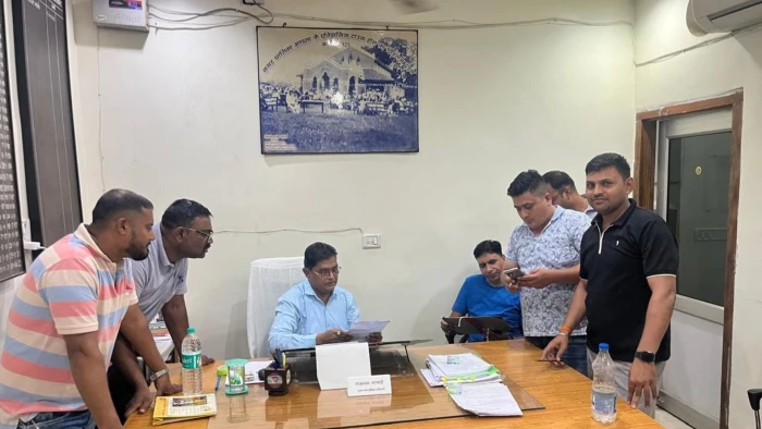 मंडला में लोकायुक्त ने 2 लाख की रिश्वत लेते CMO को दबोचा, नल-जल योजना के काम के बदले मांगी थी रकम