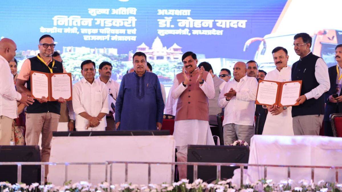 21 साल का इंतजार खत्म, MP को मिली 351 नई सरकारी बसें, नितिन गडकरी ने दिखाई हरी झंडी