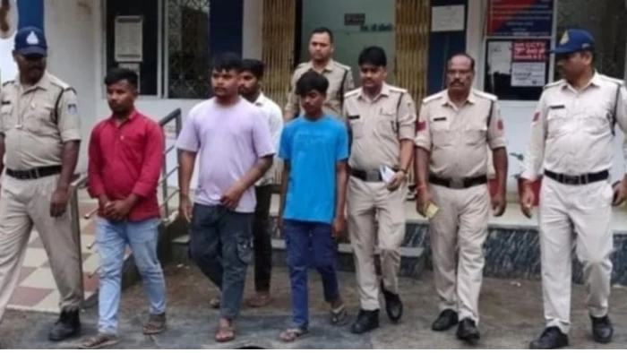 फेसबुक पर अश्लील वीडियो अपलोड करने वाले शहडोल के 4 युवक गिरफ्तार