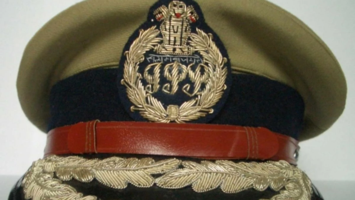 IPS पर यौन शोषण का आरोप लगने वाली महिला पिता पर भी लगा चुकी है रेप का आरोप, बहन ने किया खुलासा