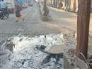 Bhopal News: बैरागढ़ में सीवेज सिस्टम बिगड़ा, गंदगी उगल रहे हैं चैंबर, घरों के अंदर आ रहा है गंदा पानी