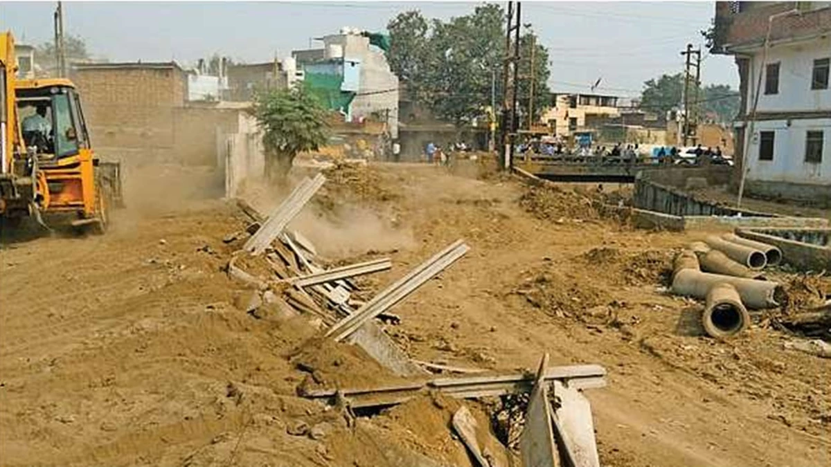मंदिर की जमीन पर कब्जा करने वाले भल्ला की फ्रूट मंडी में भी जमीन, वह भी विवादों में