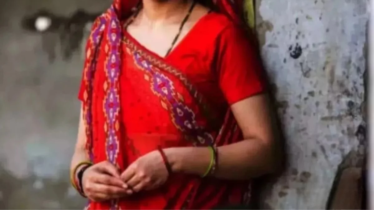 ससुर का मकान अपनी बहन के नाम पर करवाया, फिर तलाक के लिए पत्नी की बेरहमी से पिटाई