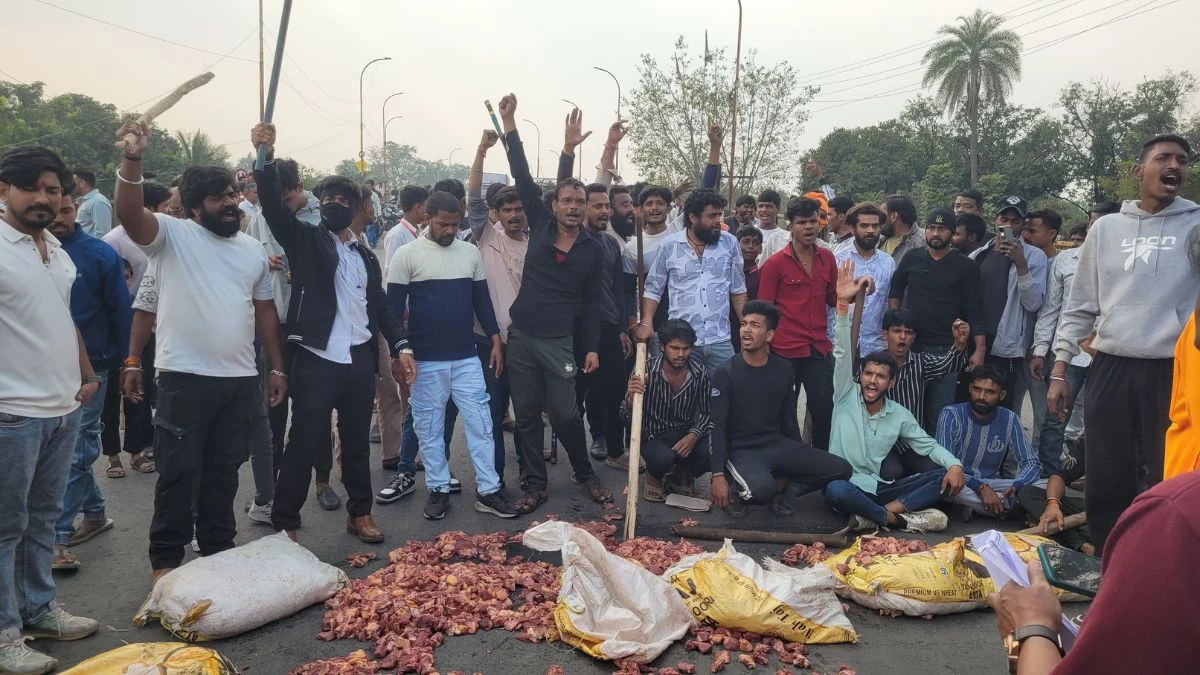 महू में बजरंग दल ने पकड़ा शादी में पकने आया दो क्विंटल गोमांस, पकाने की थी पूरी तैयारी