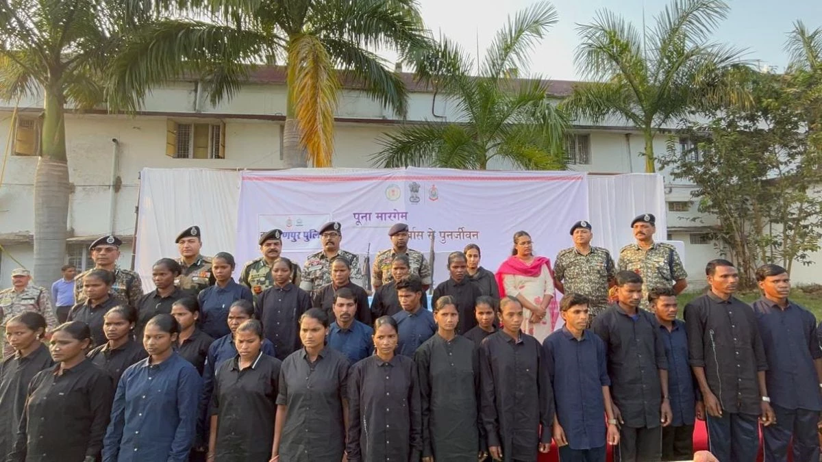 सुरक्षाबलों को बड़ी सफलता, नारायणपुर में 89 लाख के इनामी सहित 28 माओवादियों ने किया सरेंडर