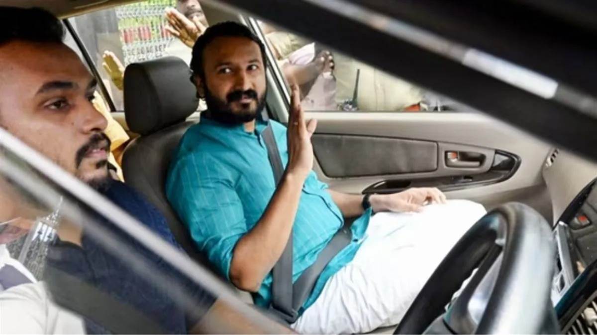 'तुम्हें प्रेग्नेंट करना चाहता हूं...' कांग्रेस विधायक की बढ़ी मुश्किलें, महिला के साथ एक और चैट हुई लीक